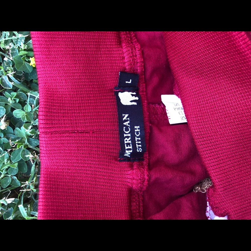 ⚠️Limited Time⚠️Red Ripped Shorts - Picture 2 of 3
